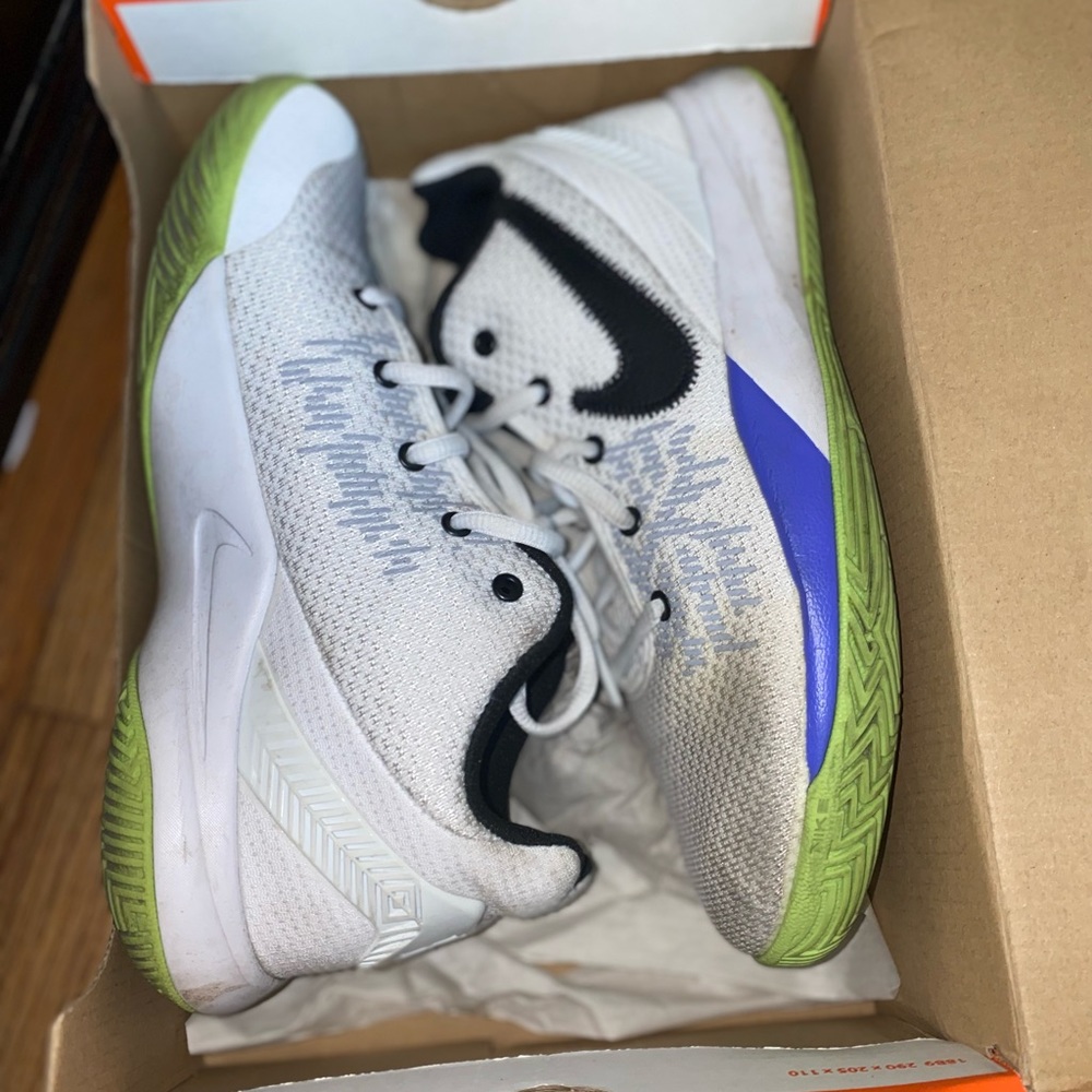 Like new worn twice Nike shoes